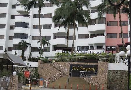 The Barn Private Home @ Sri Sayang Apartment บาตูเฟอริงกี ภายนอก รูปภาพ