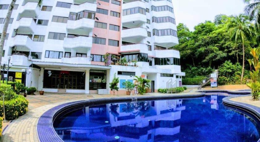 The Barn Private Home @ Sri Sayang Apartment บาตูเฟอริงกี ภายนอก รูปภาพ